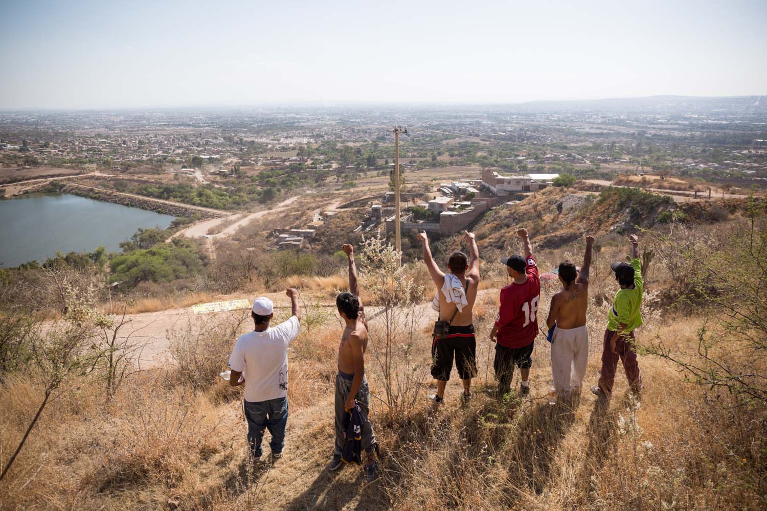 Du haut des montagnes de Léon, la caravane pousse son cri d'existence.                                     Leon, Guanajuato