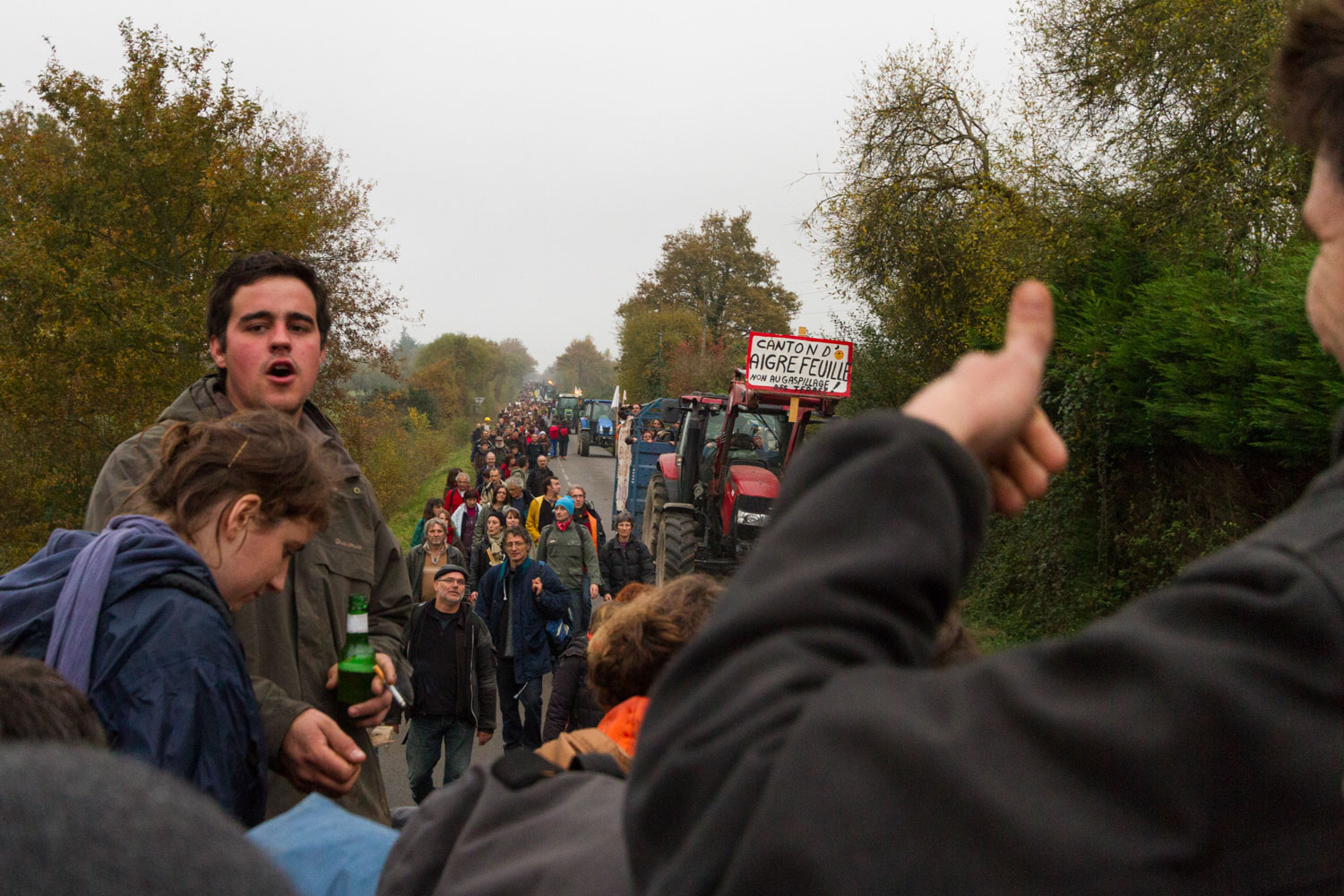 Demonstration in Notre-Dame-des-landes to protest against the construction of an airport in a rural area near Nantes.
Notre-Dame-des-Landes, France - 17/11/2012.

Manifestation à Notre-Dame-des-Landes pour protester contre le projet d'aéroport dans ce milieu rural au nord de Nantes.
Notre-Dame-des-Landes, France - 17/11/2012.