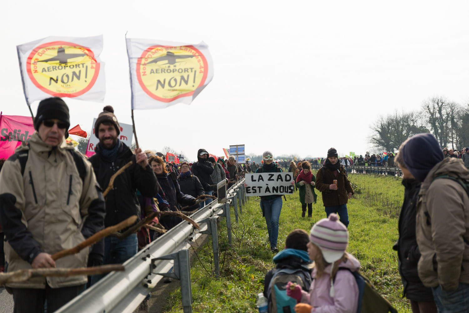 Blocking the highway between Nantes and Vannes to protest against the construction of a new airport.
Near Notre-Dame-des-Landes, France - 27/02/2016.

Opération blocage de la 2x2 voies Nantes-Vannes pour protester contre le projet d'aéroport. Une mobilisation massive. 
Près de Notre-Dame-des-Landes, France - 27/02/2016.
Près de Notre-Dame-des-Landes, France - 17/11/2017