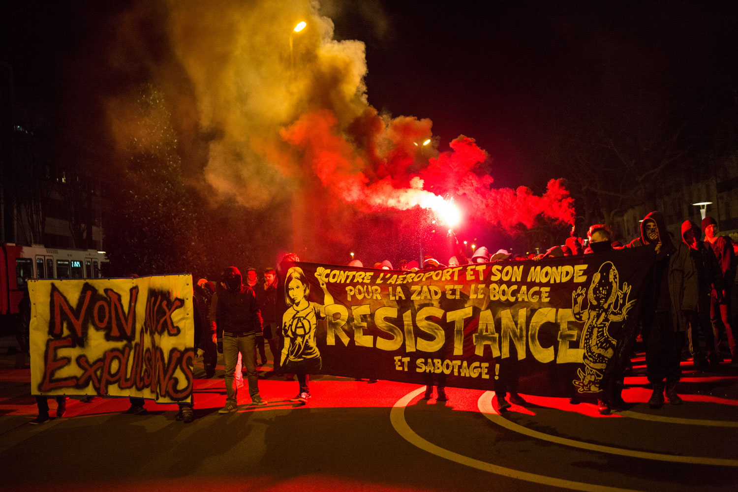 Demonstration to celebrate the abandonment of the 50 years old airport project of Notre-Dame-des-Landes, near Nantes in France, and say no to expulsions after the Prime Minister Edouard Philippe announced it during the day.
Nantes, France - 17/01/2018.

Manifestation pour célébrer l'abandon du projet d'aéroport à Notre Dame des Landes près de Nantes et dire non aux expulsions suite à l'annonce du Premier Ministre Edouard Phillipe dans la journée. 
Nantes, France - 17/01/2018.