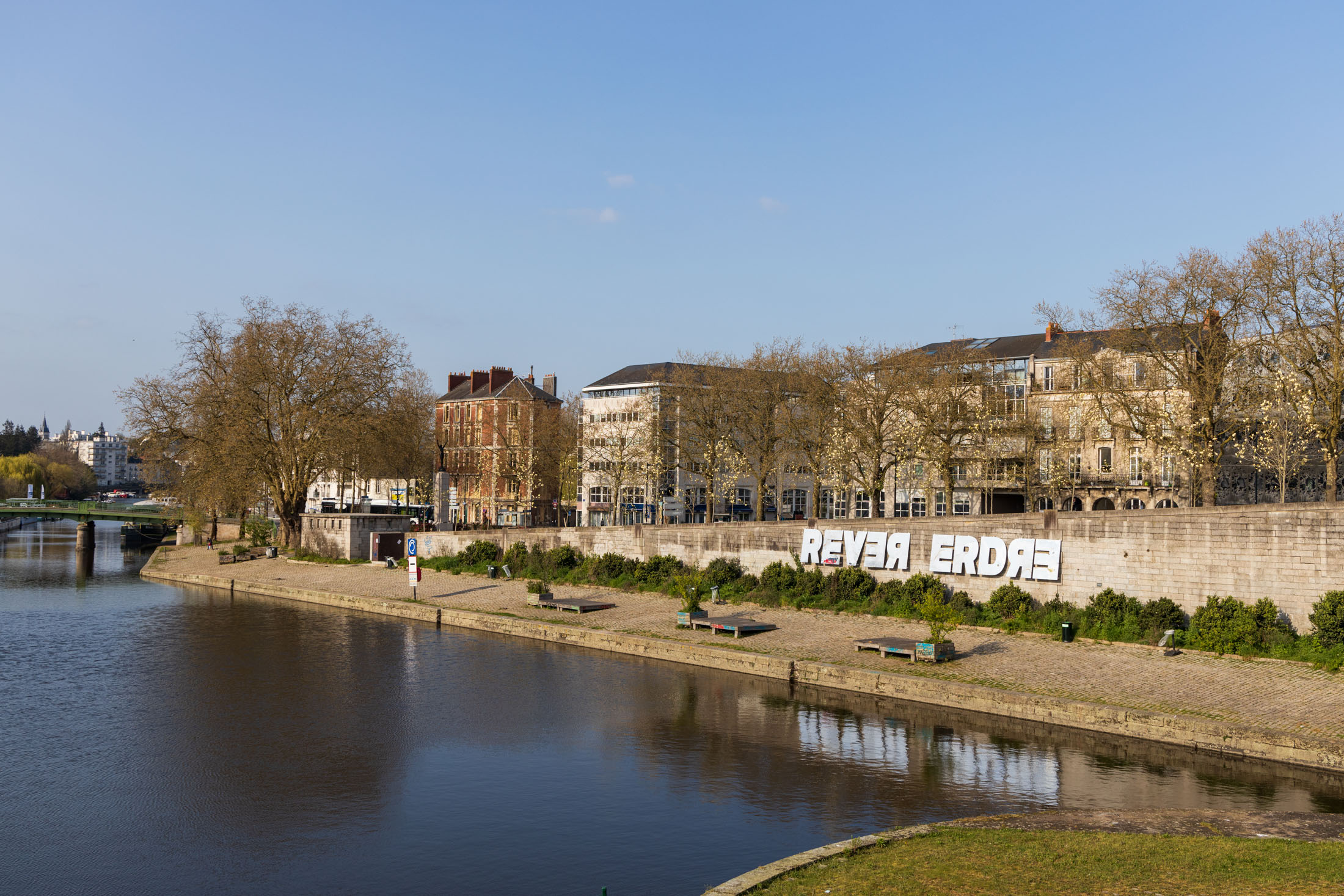 Docks of Erdre river are prohibited. Nantes, France - March 23th 2020.
Les quais de l'Erdre sont interdits. Nantes, France - 23 mars 2020.